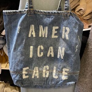 American Eagle tote.